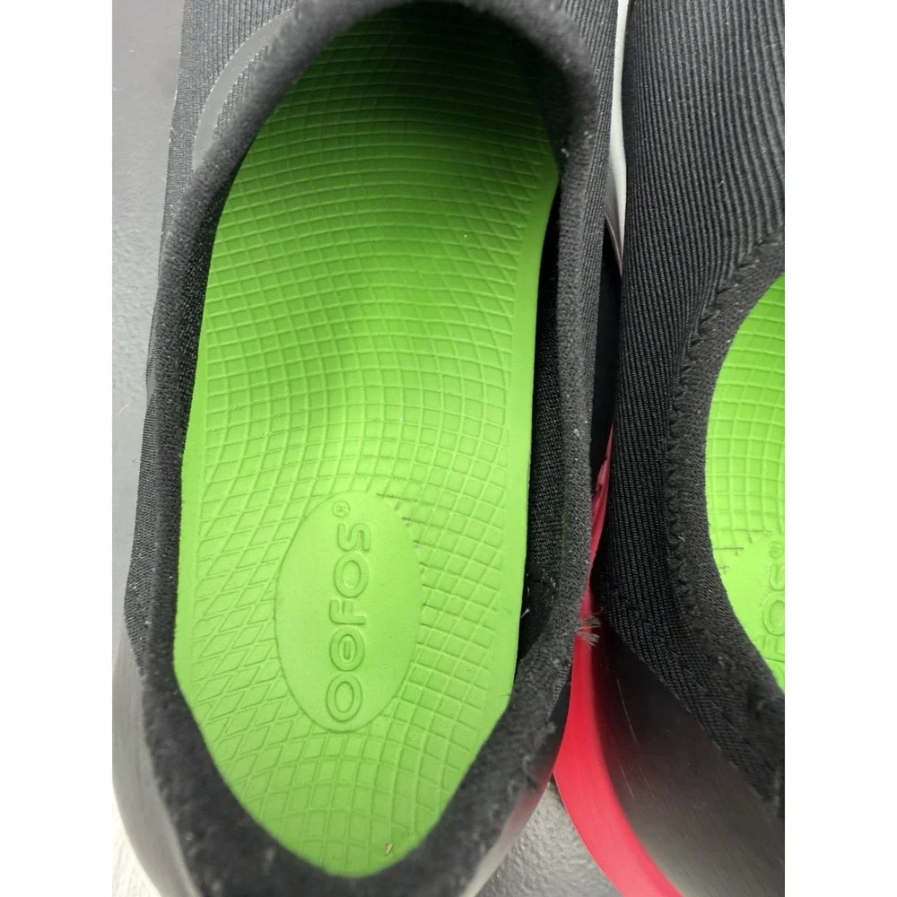 OOFOS OOmg Sport Low Womens Size 8.5 Black Pink Fade Recovery Slip On Shoes